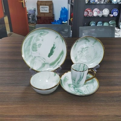 Gold Trim servisset lyxiga bestick